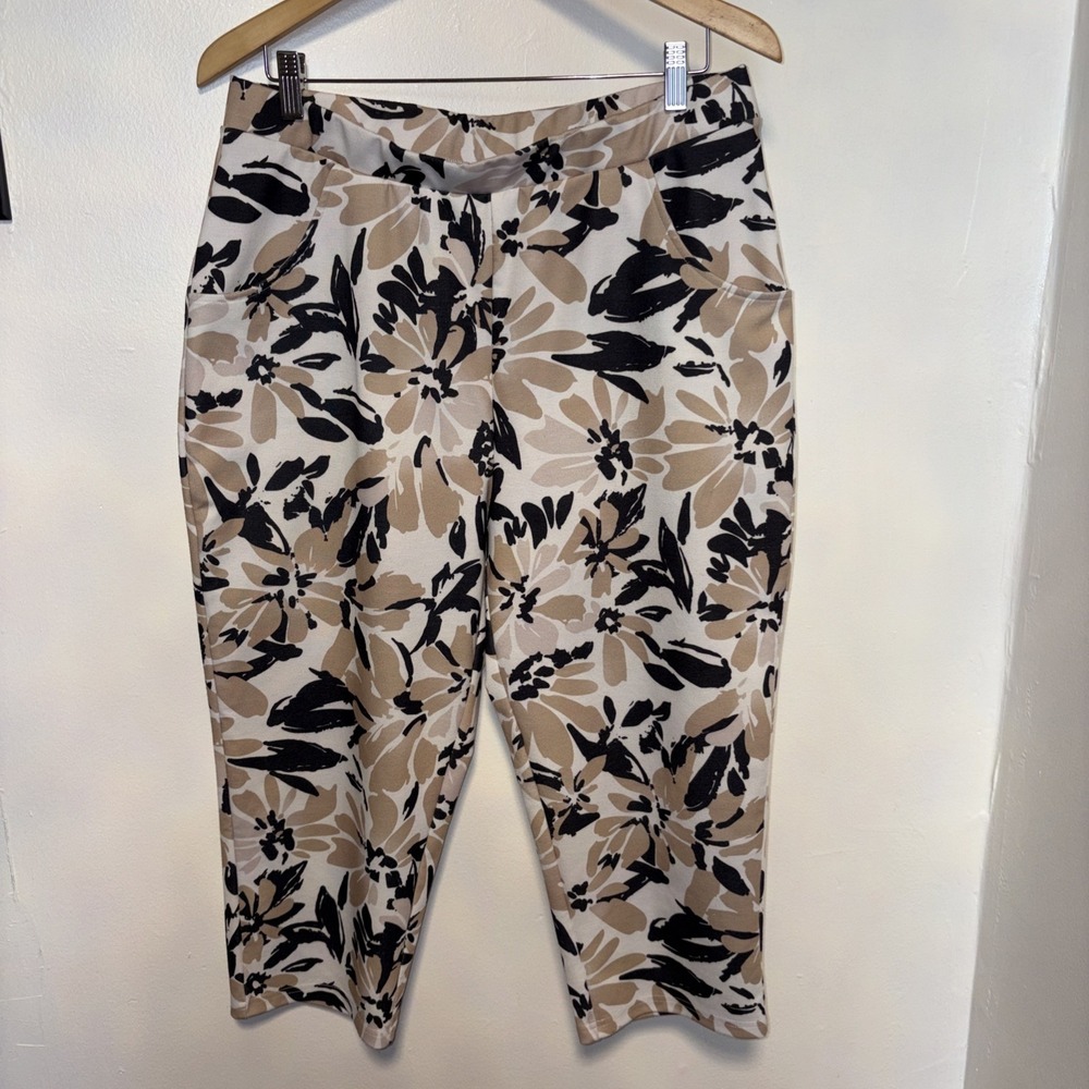 Serengeti Women's Size LargeActiveware Pull On Stretch Pants Tapered Leg Casual